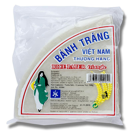 Rijstpapier verpakt in een pak van 500 g, bestaande uit 57 driehoekige vellen met een zijlengte van 15 cm