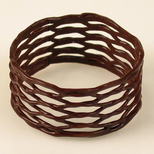 Set of 100 small serviette rings made of pure chocolate, measuring ø 45mm in diameter and 30mm in height, with a total weight of 600g