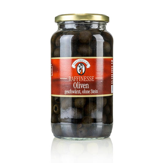 Close-up image of 935 g of pitted, blackened, and pickled zwarte olijven (black olives)