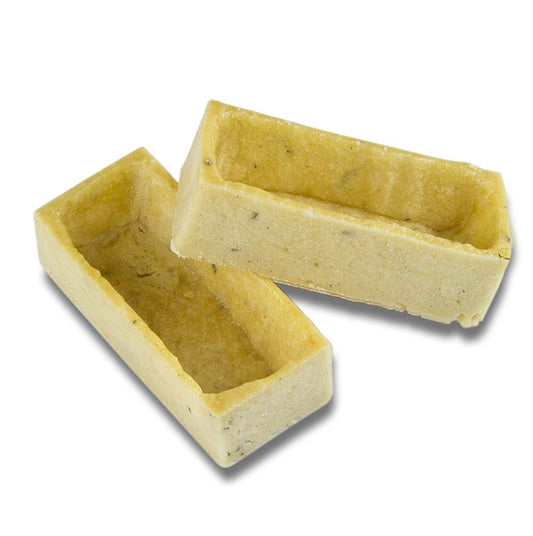 Rechthoekige snack tartelettes gemaakt van kruiden zanddeeg, 23x50x14mm groot, 115 kg, 192 stuks