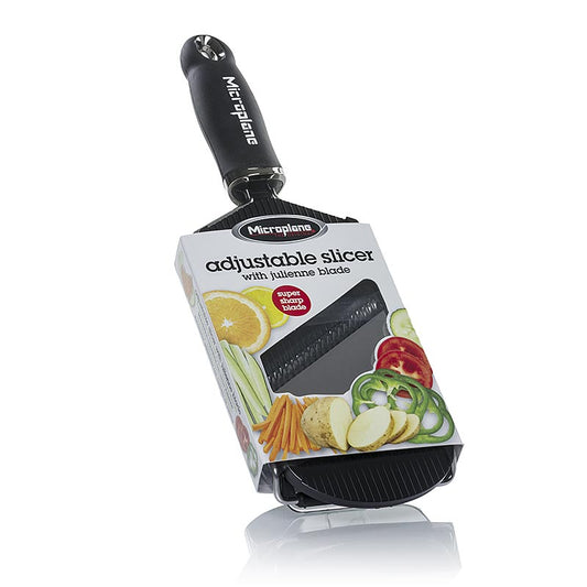 Snijmachine met julienne mesjes voor het snijden van groenten en fruit