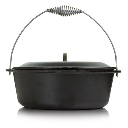 Cast iron Dutch oven with lid, 7 liter capacity, ideal for use with the smokehouse