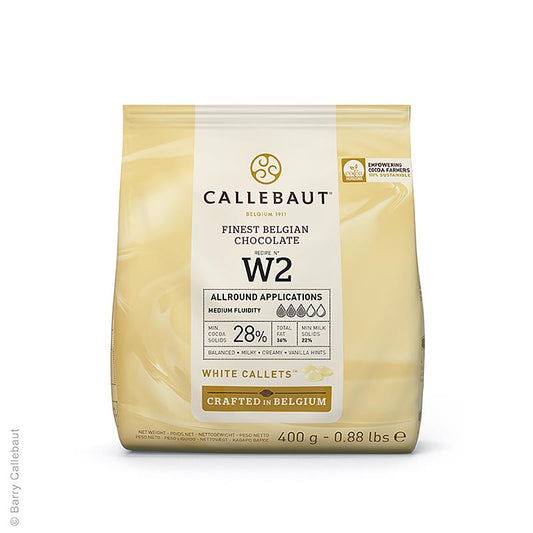 Witte chocolade Callets, featuring 28% cacaoboter and 23% melk, in a 400 g packaging