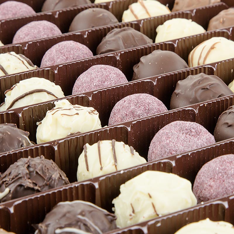 Assortment of 7 types of Dreimeister truffle pralines, 1 kg, approximately 77 pieces
