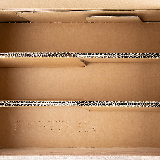 Stevige houten wijnpresentatiekist met ruimte voor 6 flessen van 0,75 liter