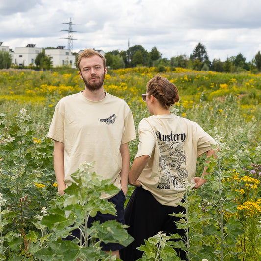 Oversized sand-colored BOS FOOD T-shirt with oyster design in size XL