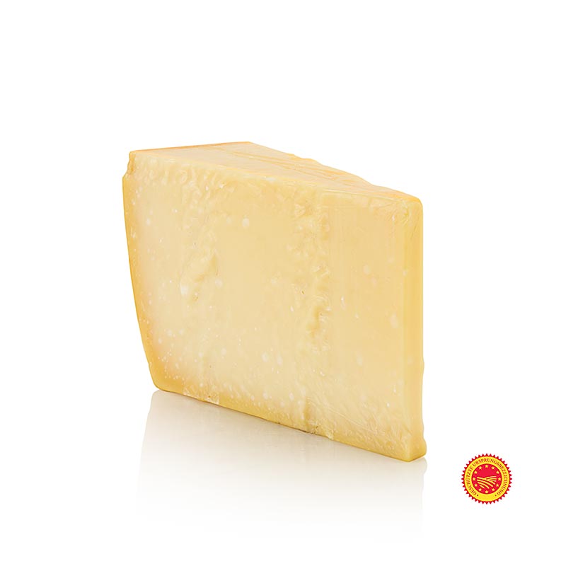 Délicieux parmesan de la meilleure qualité, affiné pendant au moins 24 mois, environ 1 000 g