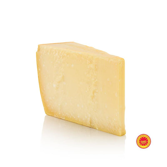 Délicieux parmesan de la meilleure qualité, affiné pendant au moins 24 mois, environ 1 000 g