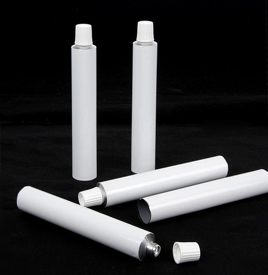 Image d'un tube de remplissage blanc vide de 30ml de la marque 100% Chef