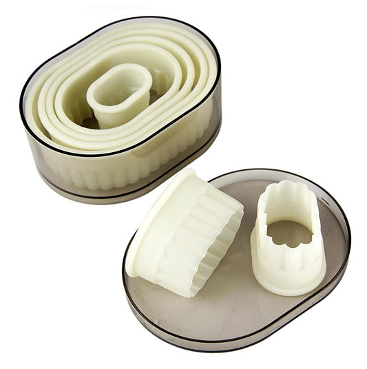 Coupe-biscuits en plastique deBUYER avec design ovale strié dans différents diamètres de 3.2 à 11cm, set de 7 pièces