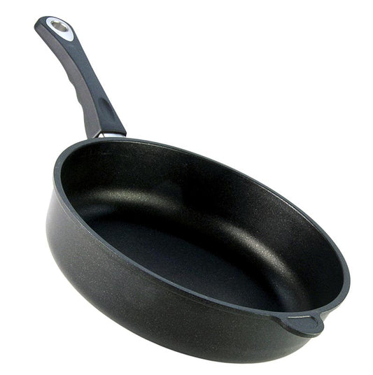 Rôtissoire de AMT Gastroguss, adaptée à l'induction, d'un diamètre de 28 cm et d'une hauteur de 7 cm.