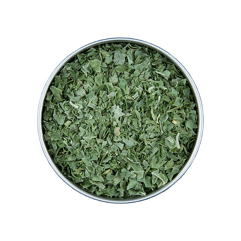Gros plan sur un paquet de 10 g de basilic lyophilisé par Altes Gewürzamt, présentant de fines feuilles de basilic séchées.