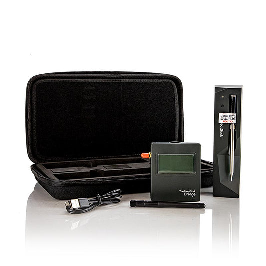 The MeatStick Set3 - Thermomètre à viande, pont WiFi, sac, chargeur, 4 pièces image du produit avec thermomètre à viande sans fil et accessoires 