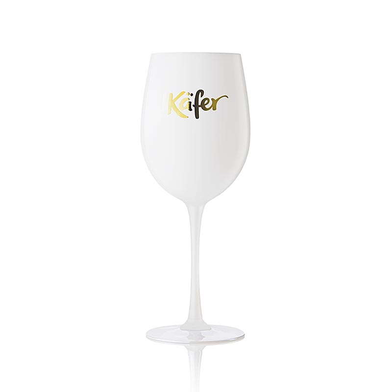  Deux verres à cocktail en verre blanc avec paille, remplis de glace, de citron vert et de feuilles de menthe.